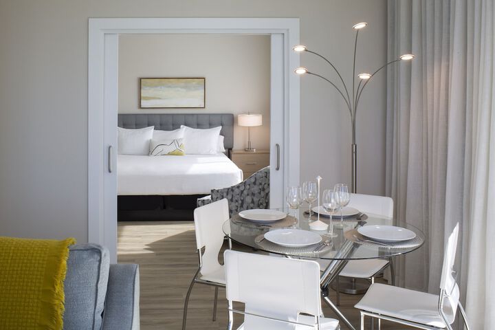 Art House Hotel and Suites