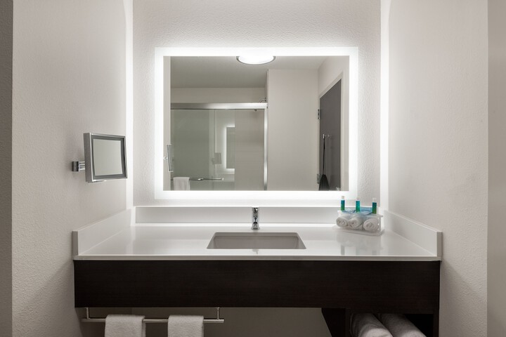 Holiday Inn Express & Suites Lakeland South by IHG