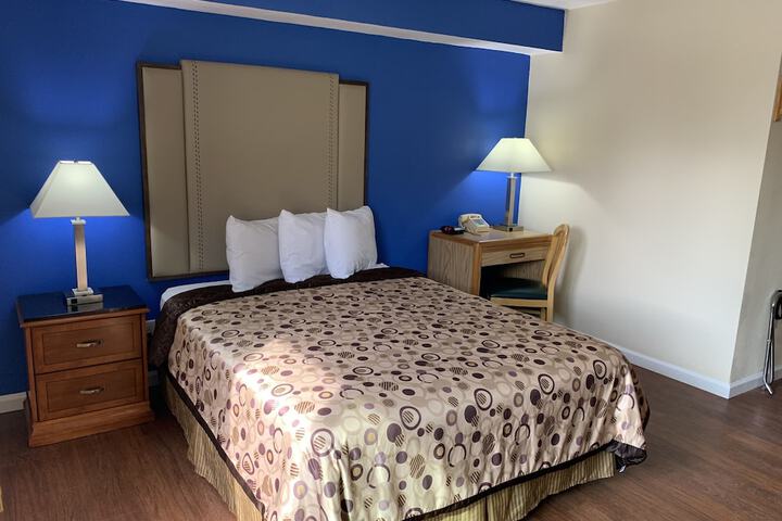 Room 7 of 40