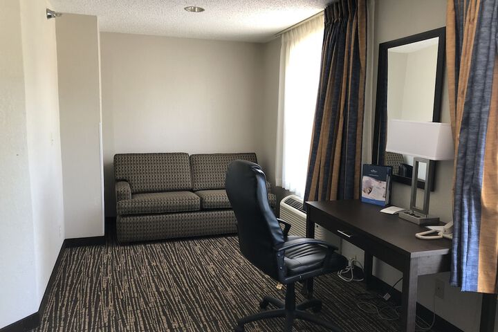 Room 53 of 78