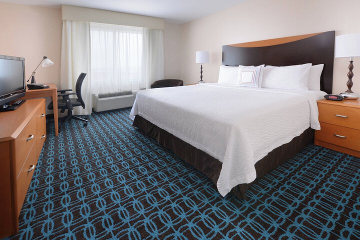 Fairfield Inn & Suites by Marriott Dallas Plano / The Colony