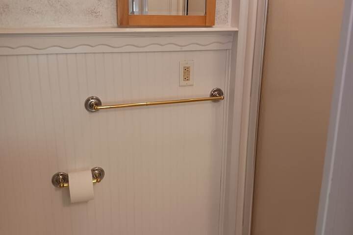 Room 37 of 47