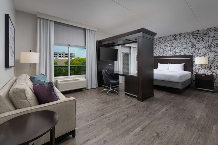 Room 7 of 40