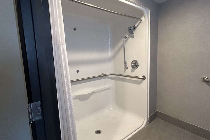 Room 18 of 40