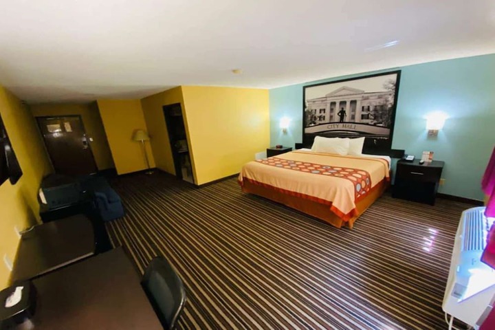 Room 12 of 46