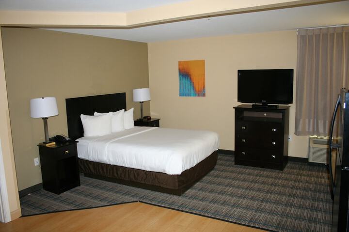 MainStay Suites Jacksonville near Camp Lejeune