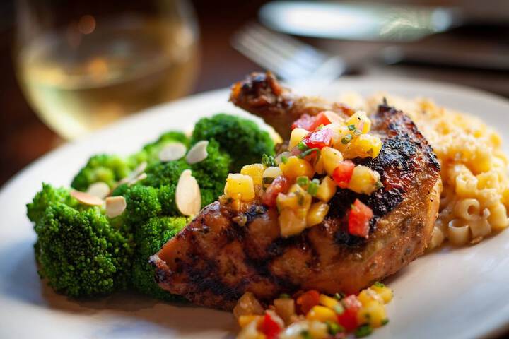 Dining 62 of 86