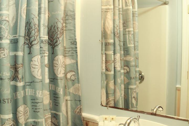 Room 131 of 230