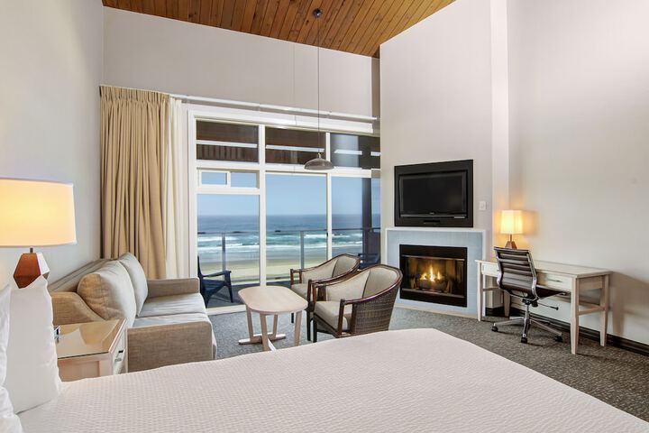 Hallmark Resort - Newport