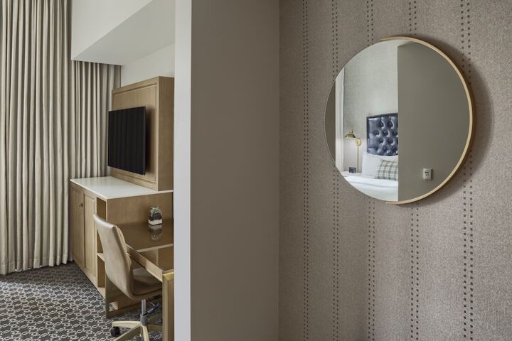 Room 32 of 64