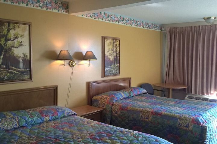 Room 32 of 38