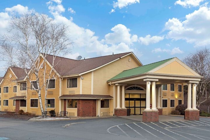Hotel 2 of 48