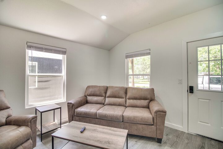 Close to Lake: Grove Cabin w / Shared Fire Pit!