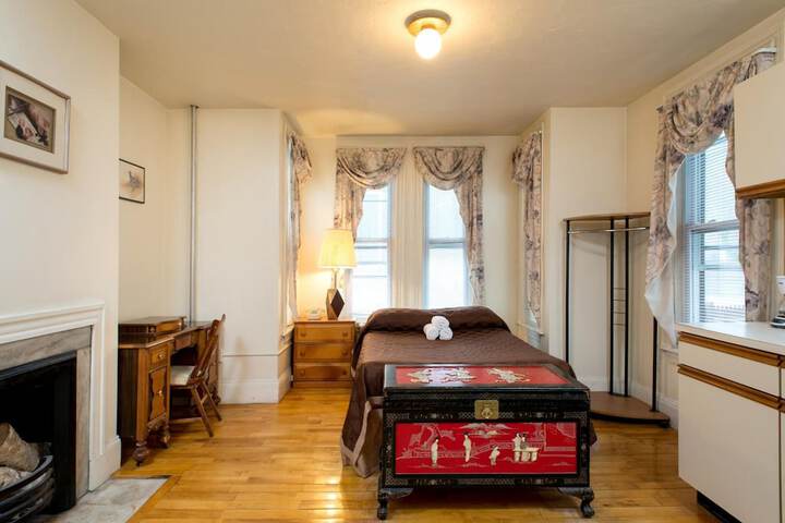 Room 21 of 30