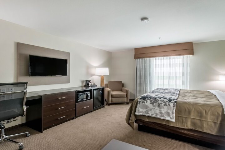 Room 18 of 34
