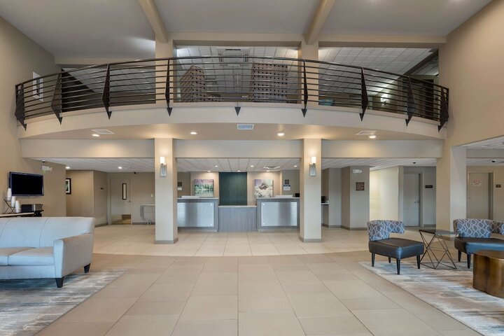Hotel Interior 10 of 37