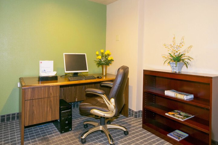 Oakland Airport Executive Hotel