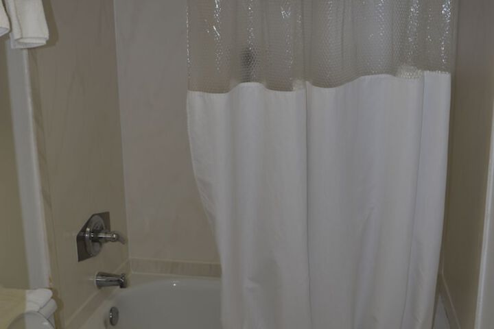 Room 45 of 98