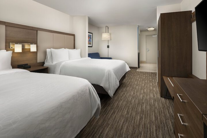 Room 12 of 30
