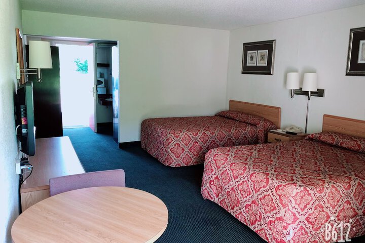 Room 14 of 16