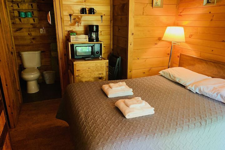 Pine Crest Motel & Cabins