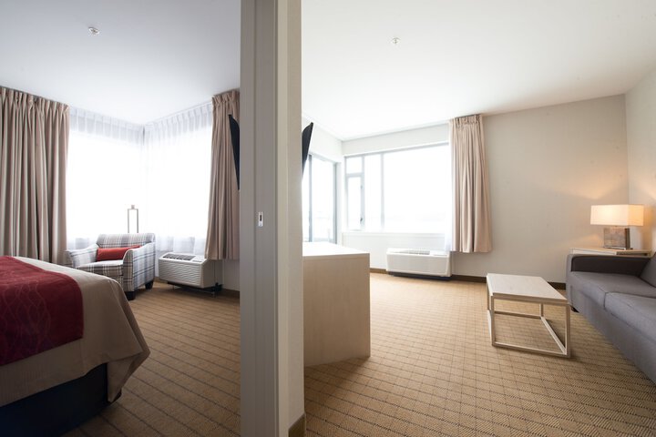 Comfort Inn & Suites