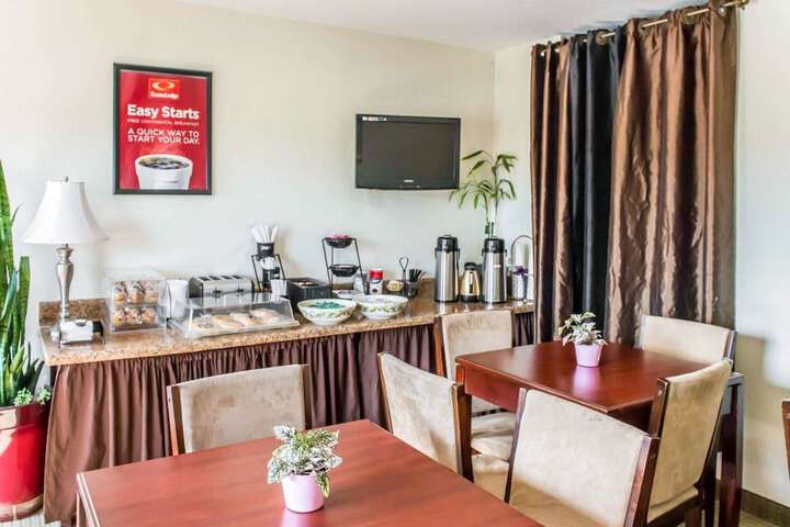 Breakfast/Coffee Service 50 of 76