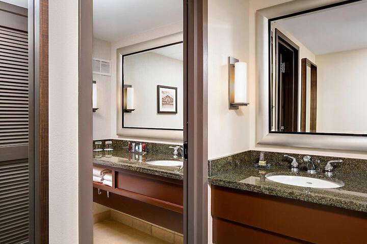 Room 34 of 53