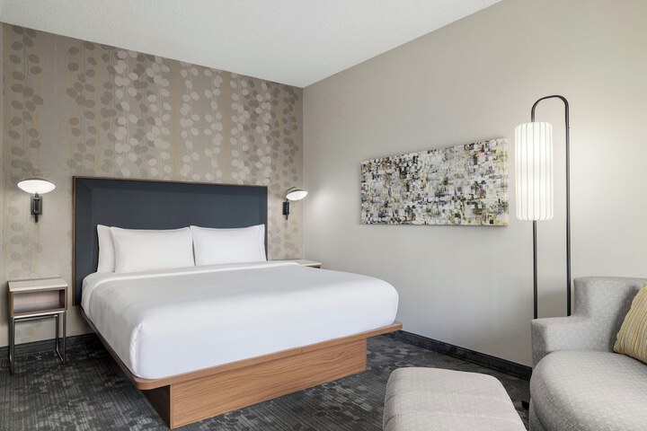 Courtyard by Marriott Dallas-Fort Worth / Bedford