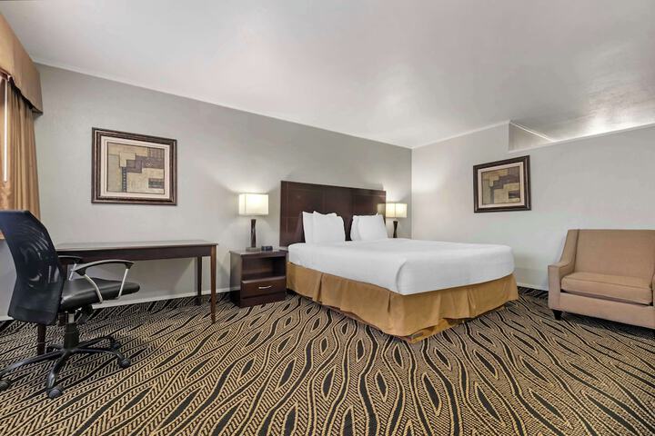 Best Western Red Carpet Inn
