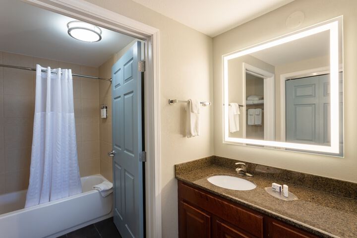 Staybridge Suites West Seneca by IHG
