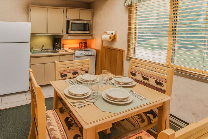 Smoketree Lodge