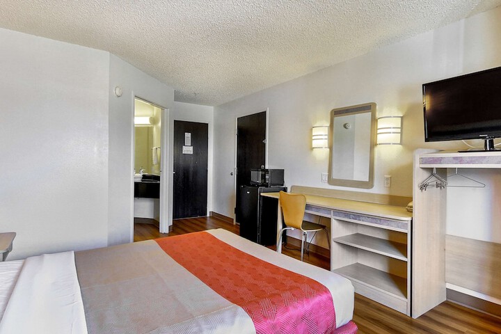 Room 34 of 36