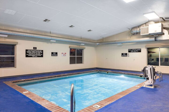 Super 8 by Wyndham Belgrade / Bozeman Airport