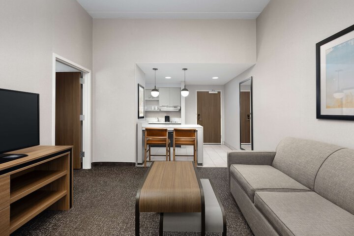 Room 35 of 53