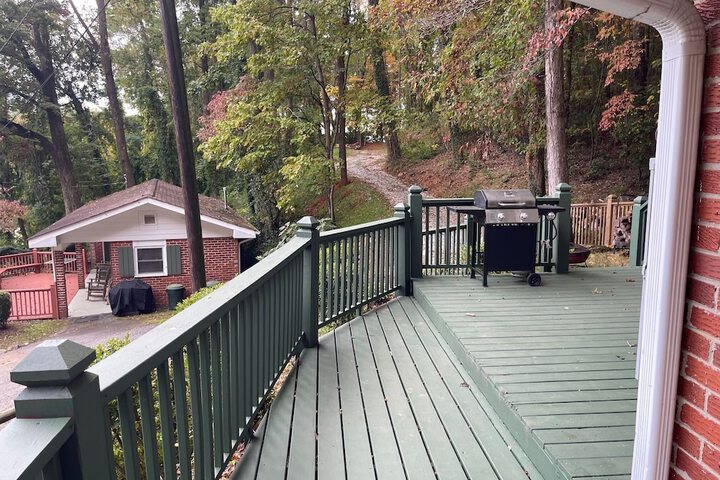 Mountain Aire Cottages Inn & Glamping