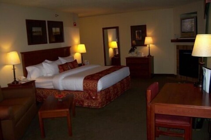 Room 9 of 10