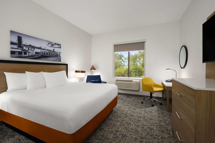 Baymont by Wyndham Savannah / Garden City