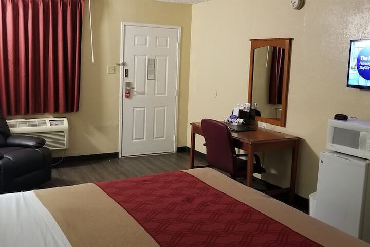 Room 12 of 49