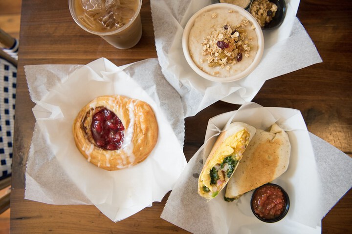 Breakfast/Coffee Service 178 of 222
