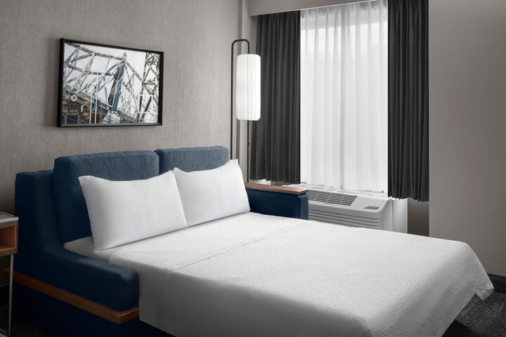 Room 21 of 42
