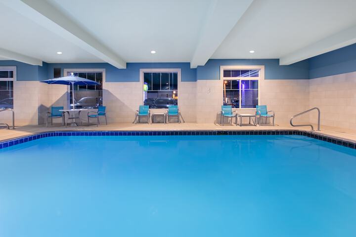 Holiday Inn Express Hotel & Suites Seaside-Convention Center by IHG