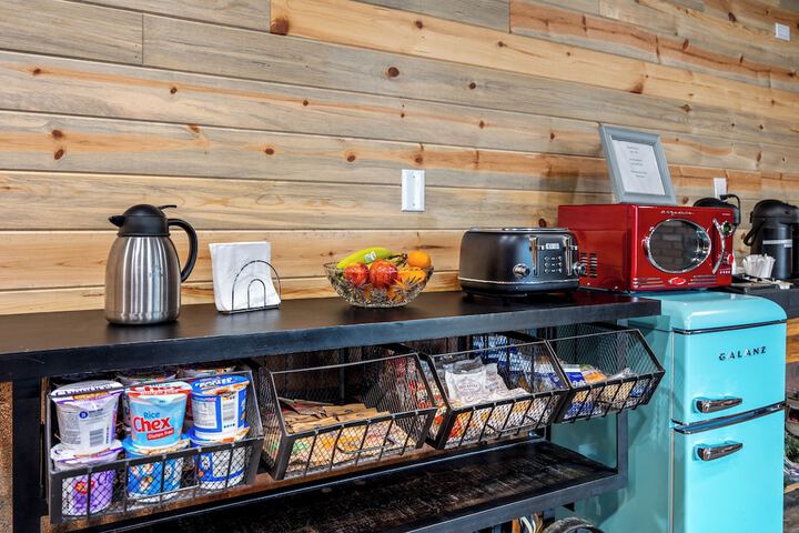 Breakfast/Coffee Service 29 of 31