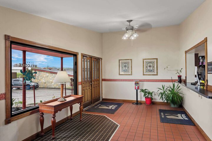 Hotel Interior 11 of 40