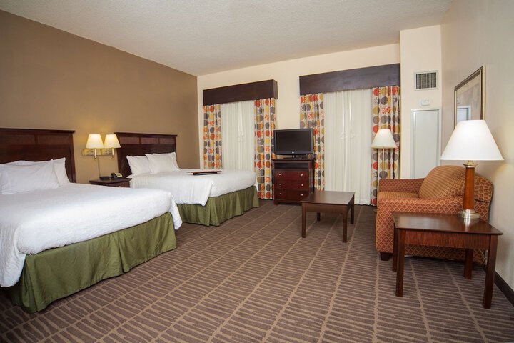 Hampton Inn & Suites Valdosta / Conference Center