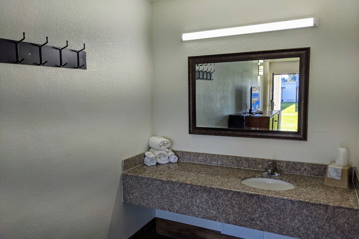 Room 12 of 20