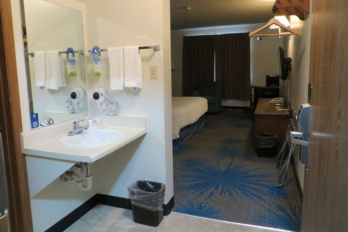 Room 31 of 60
