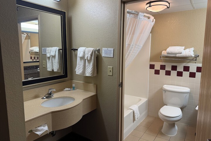 Rodeway Inn Hesston