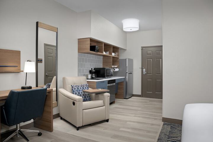 Room 17 of 30