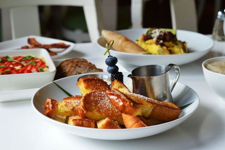 Breakfast/Coffee Service 109 of 155